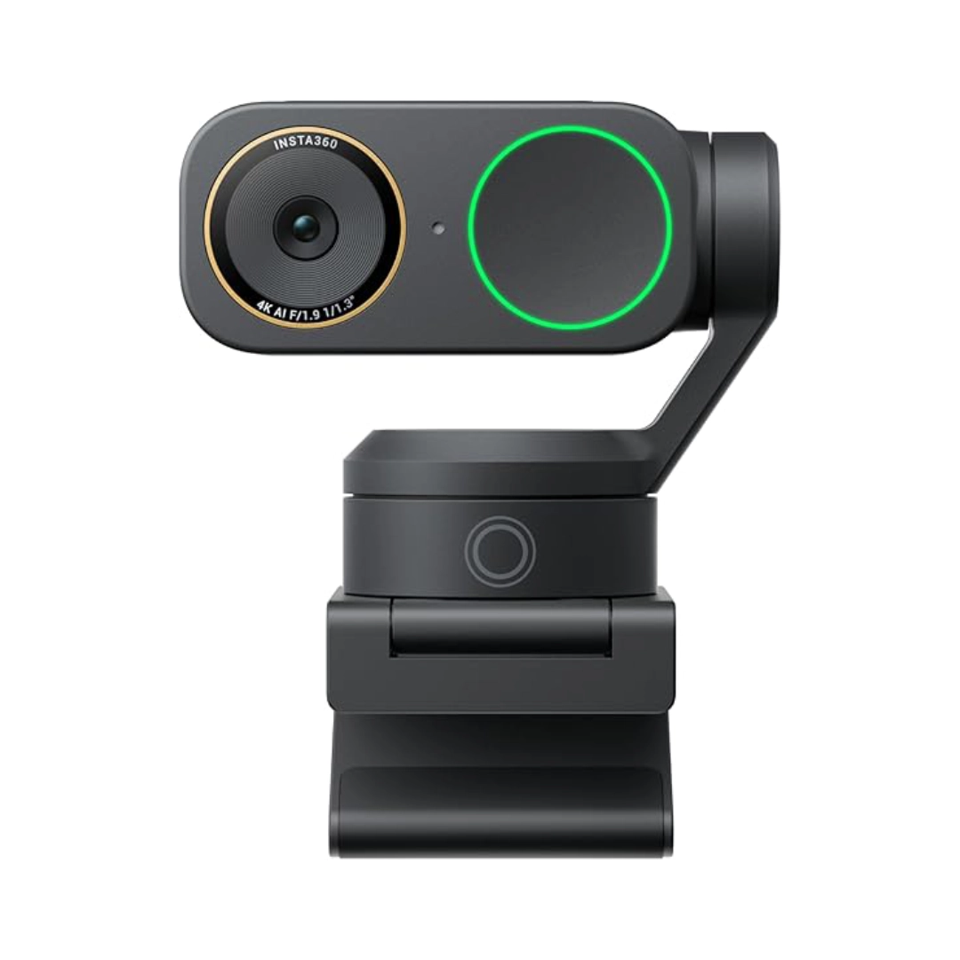 Vista frontal d ela camara, se ve el lente y luces led