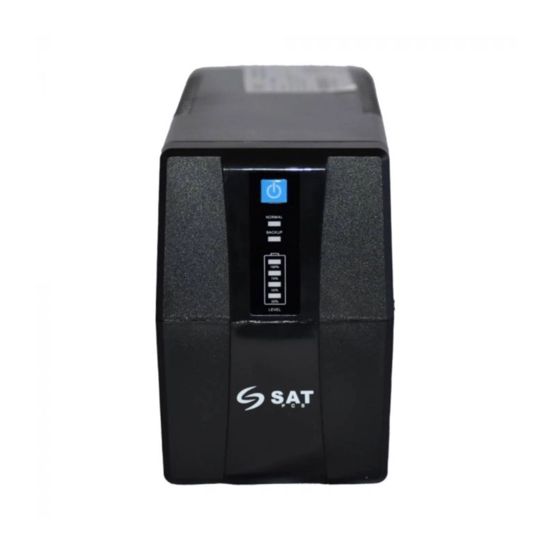 Vista frontal de la ups, se aprecia botones y mini pantalla